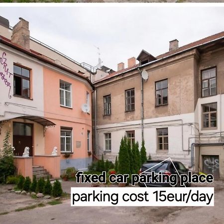 Happy Inn Toto Old Town, Self Check, Parking In The Yard, Vilnius Ngoại thất bức ảnh